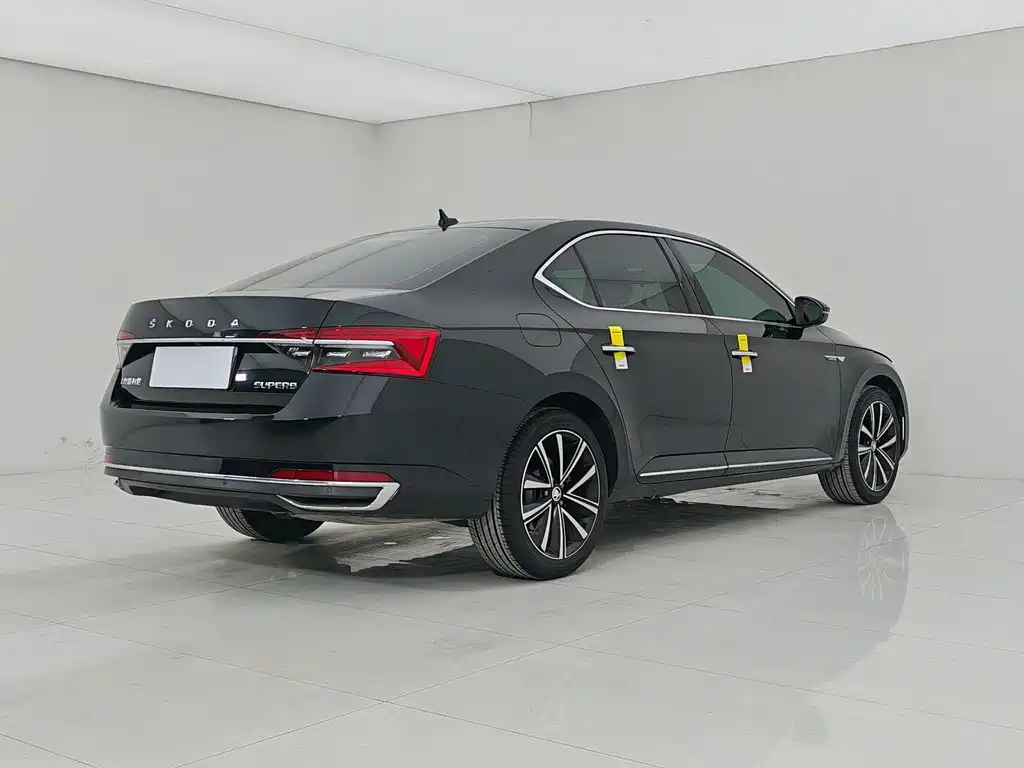 Skoda Superb 2024 — фото 10