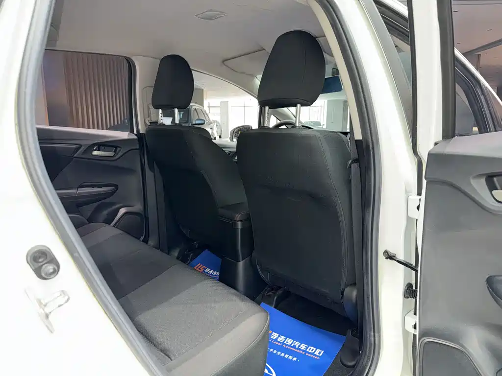 Honda Fit 2018 — фото 24