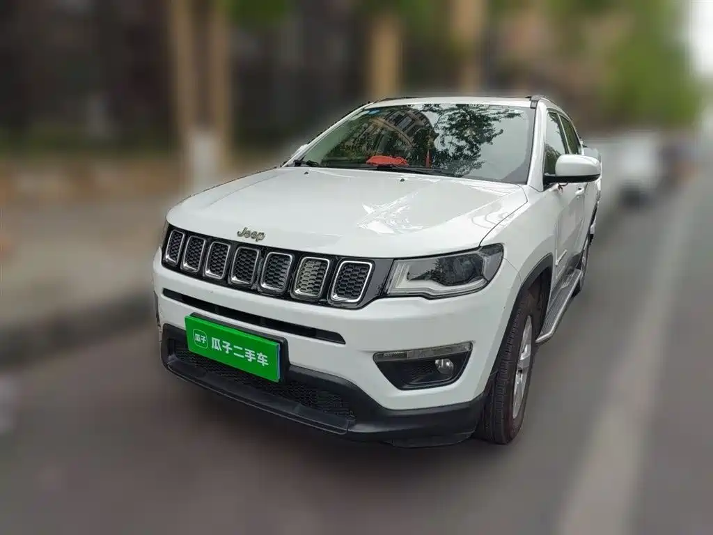 Jeep Compass 2018 — фото 1