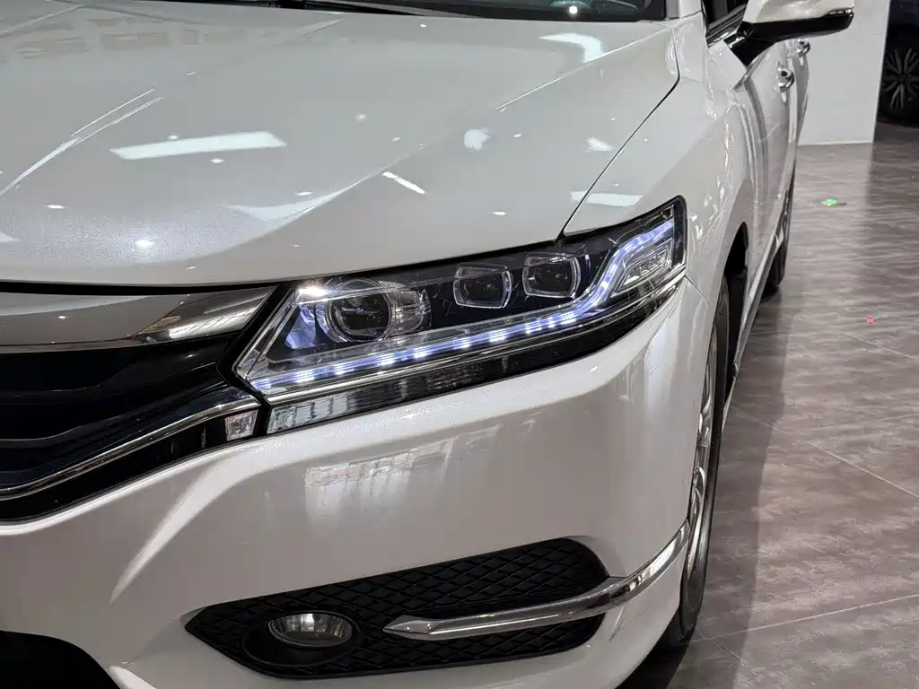 Honda Spirior 2017 — фото 25