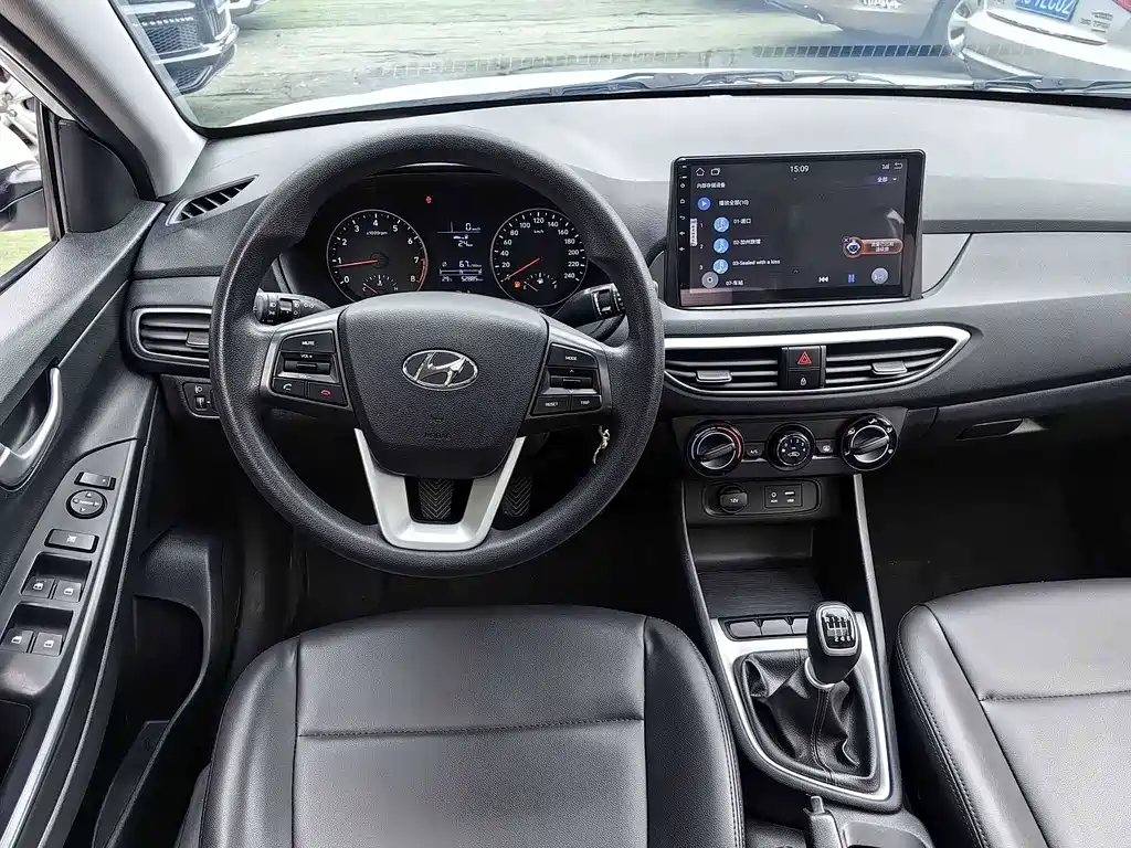 Hyundai Elantra 2017 — фото 7