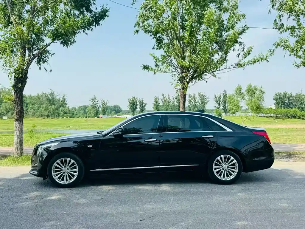Cadillac CT6 2016 — фото 9