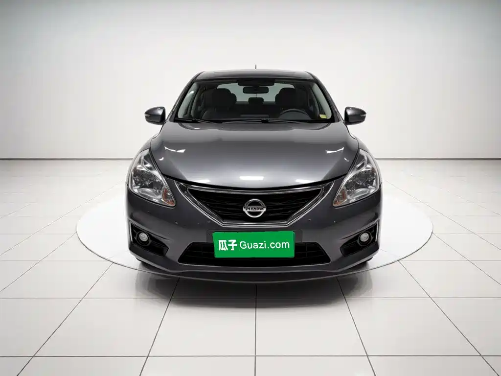 Nissan Tiida 2014