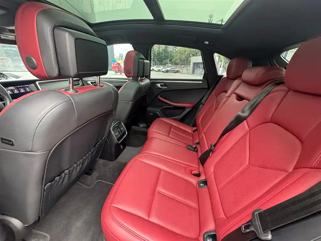 Porsche Macan 2022 — фото 13