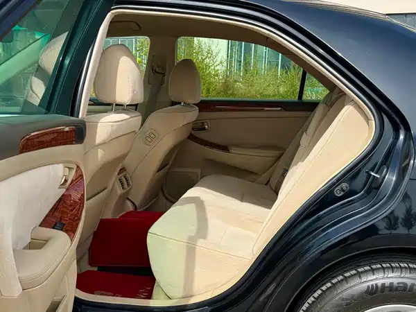 Toyota Crown 2005