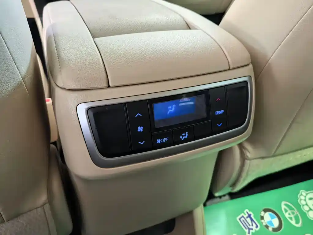 Toyota Highlander 2018 — фото 13