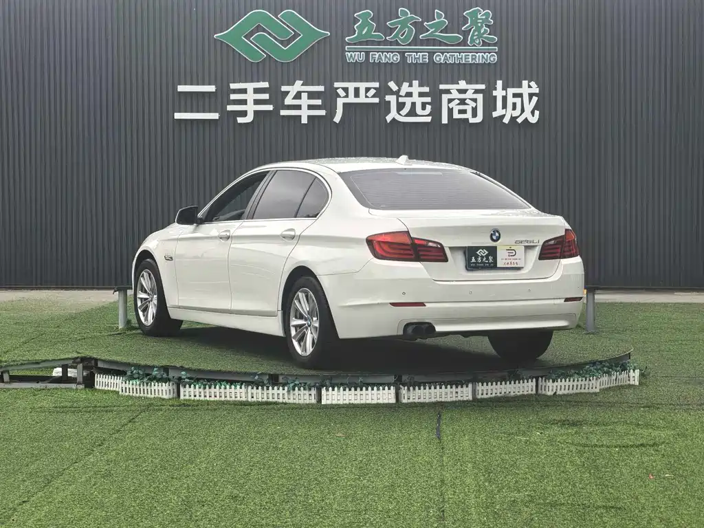 BMW 5 Series 2013 — фото 15
