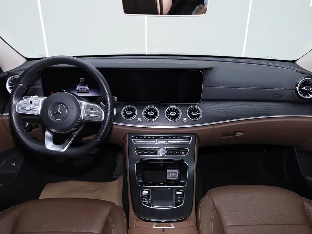 Mercedes-Benz E-Class 2020 — фото 30