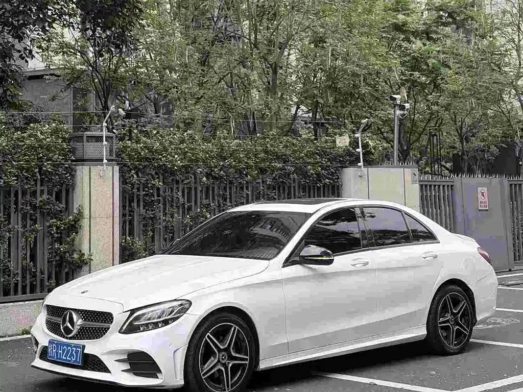 Mercedes-Benz C-Class 2022 — фото 1