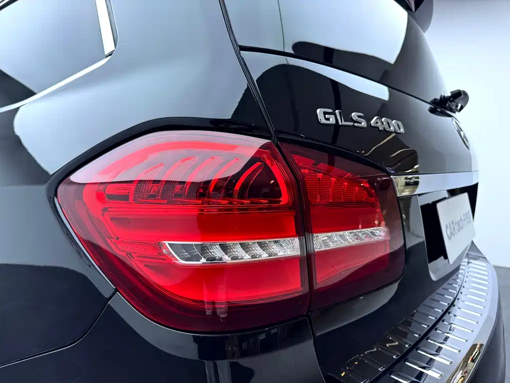 Mercedes-Benz GLS 2017 — фото 9