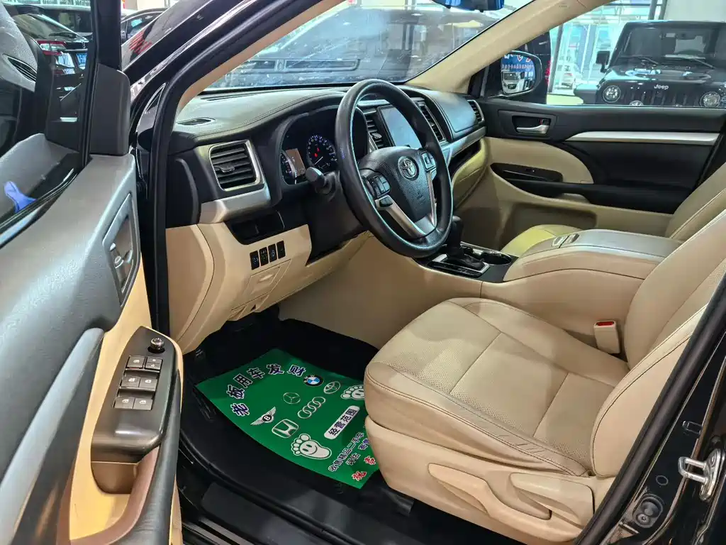 Toyota Highlander 2018 — фото 4