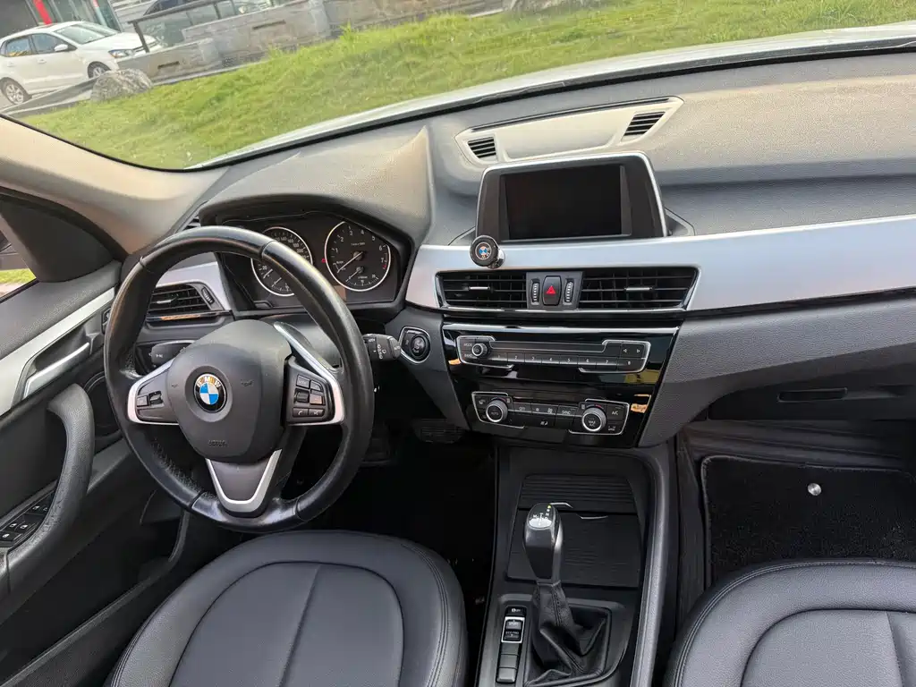 BMW X1 2018 — фото 20