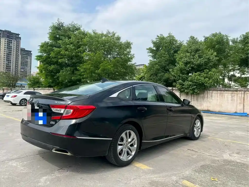 Honda Accord 2018 — фото 7