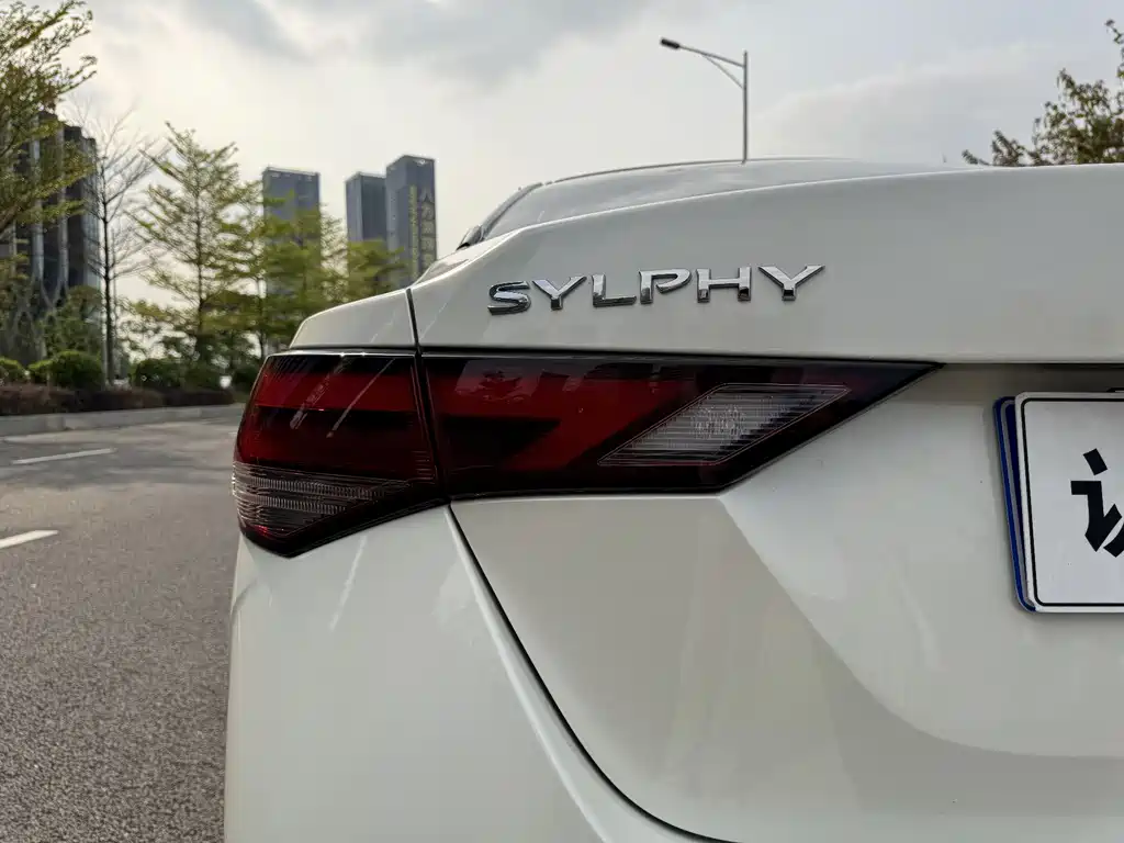 Nissan Sylphy 2023 — фото 16