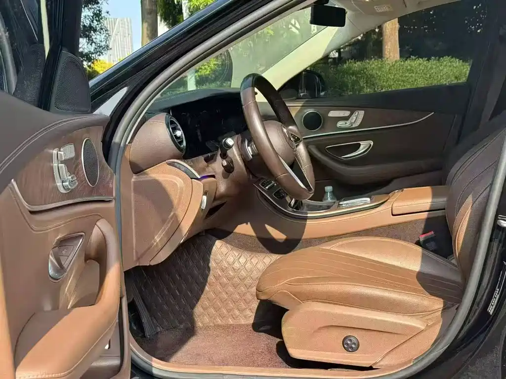 Mercedes-Benz E-Class 2023