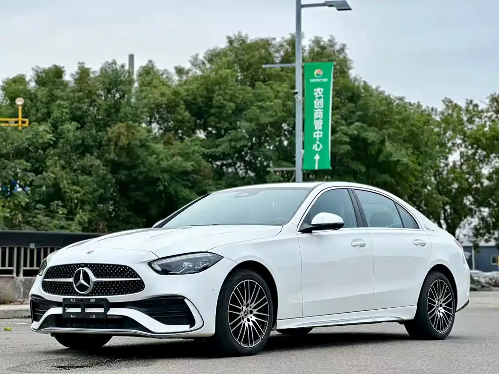 Mercedes-Benz C-Class 2024 — фото 1