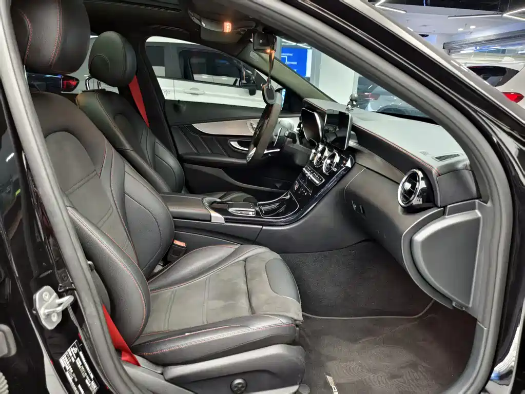 Mercedes-Benz C-Class AMG 2020 — фото 13