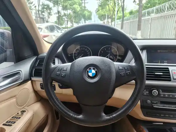 BMW X5 2011