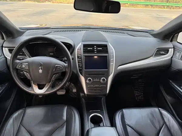 Lincoln MKC 2018