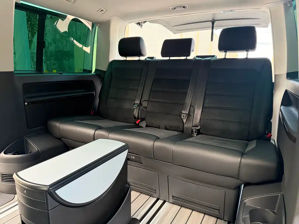 Volkswagen Multivan 2020 — фото 17