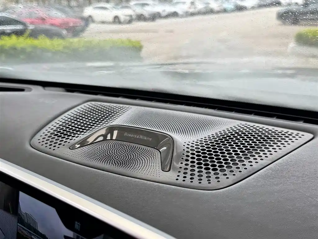 BMW 7 Series 2017 — фото 32