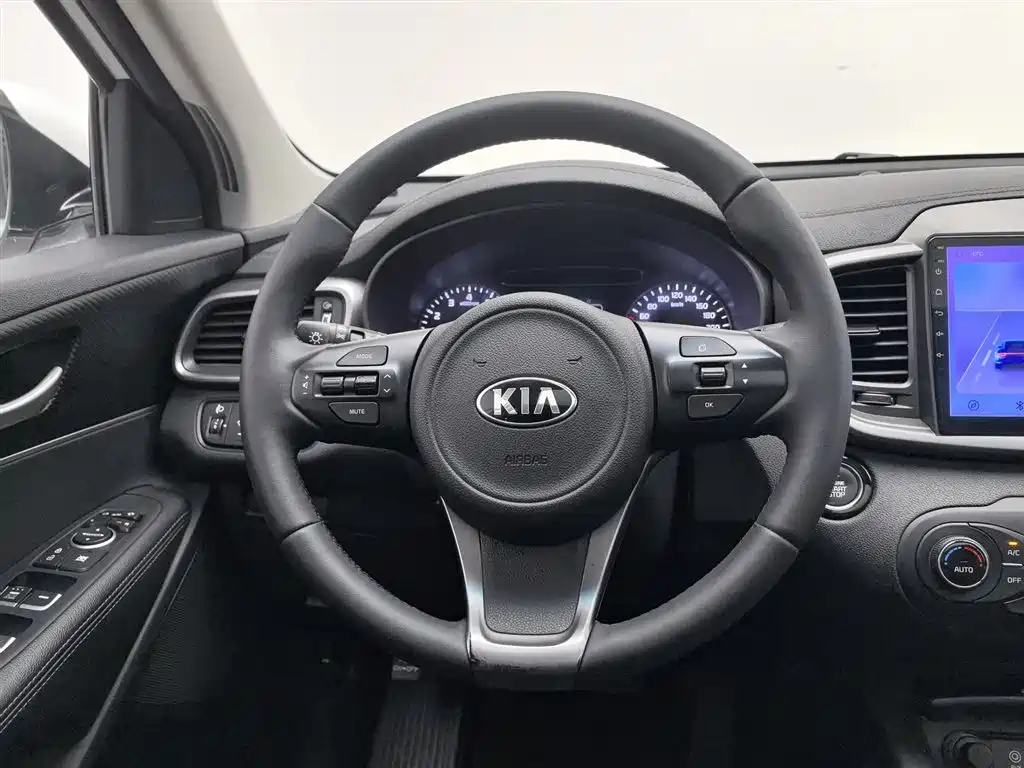 Kia Sorento 2017 — фото 11