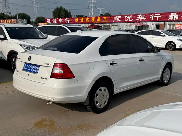 Skoda Rapid 2015
