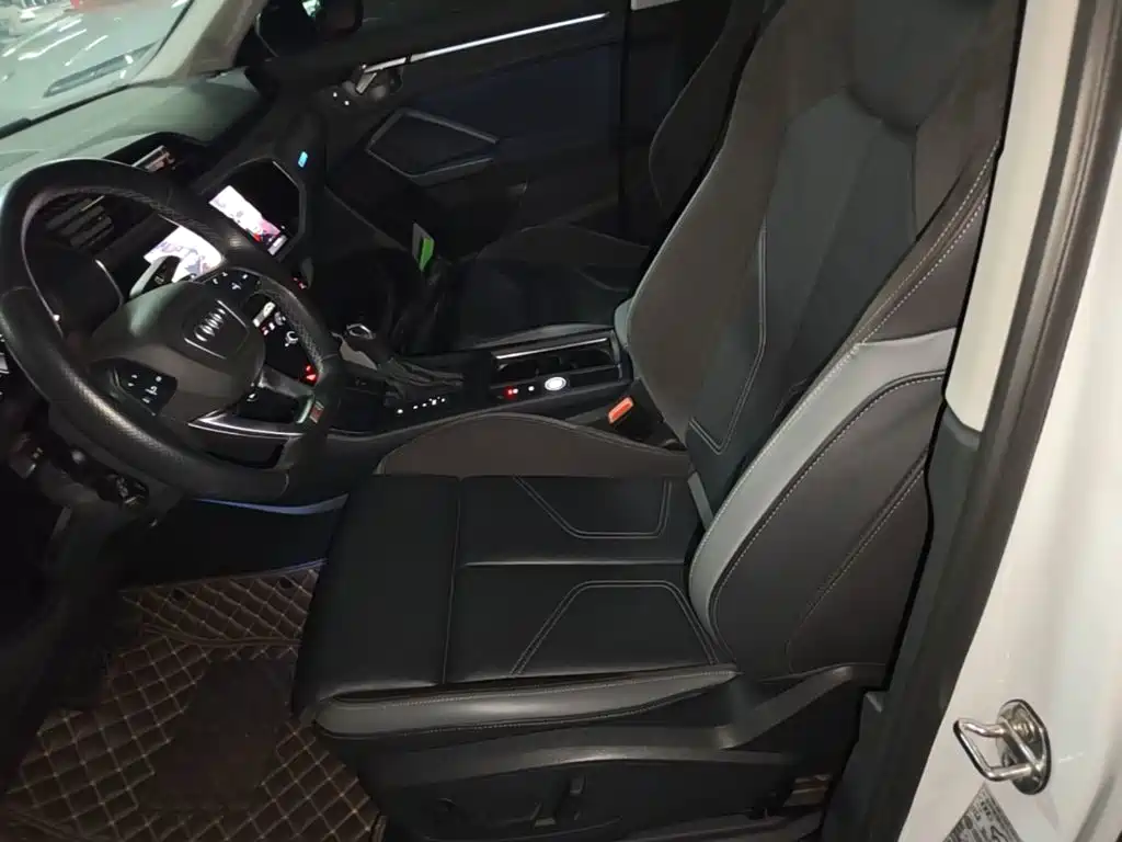 Audi Q3 Sportback 2023 — фото 15