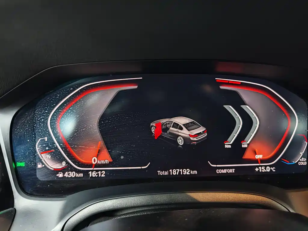 BMW 3 Series 2019 — фото 14