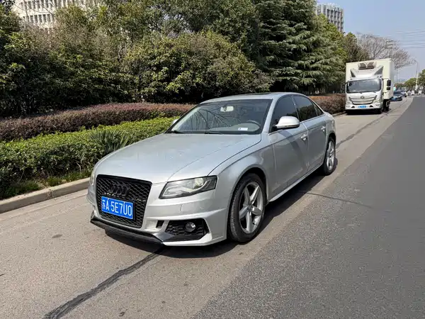 Audi A4L 2012