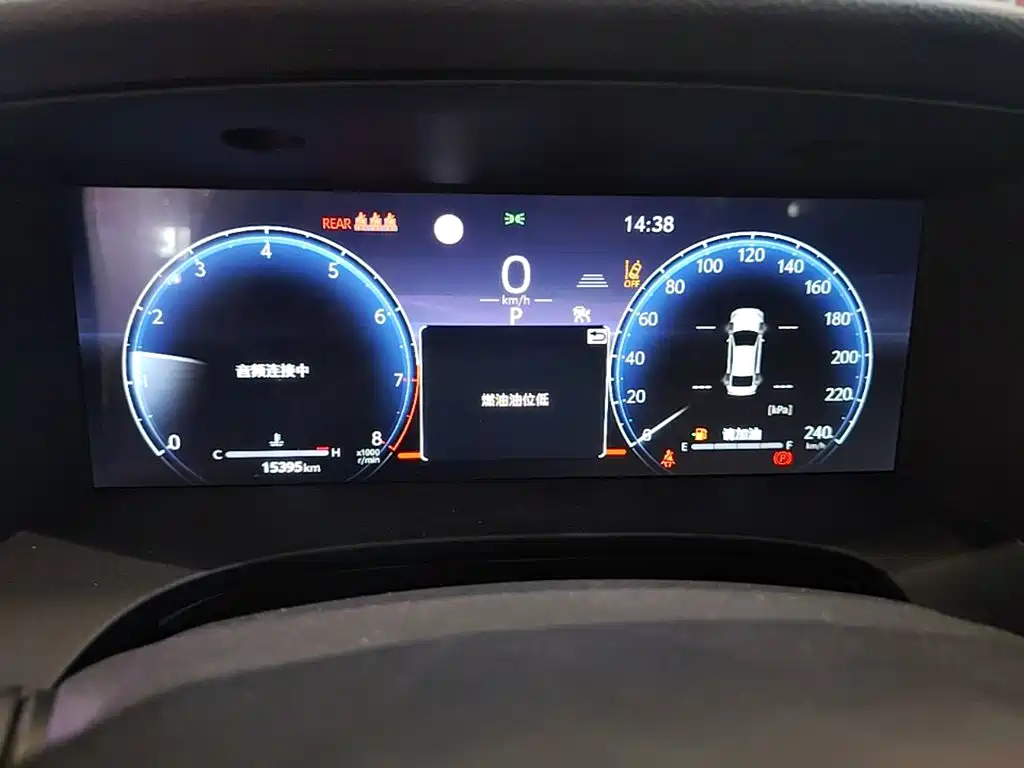 Toyota Camry 2025 — фото 12
