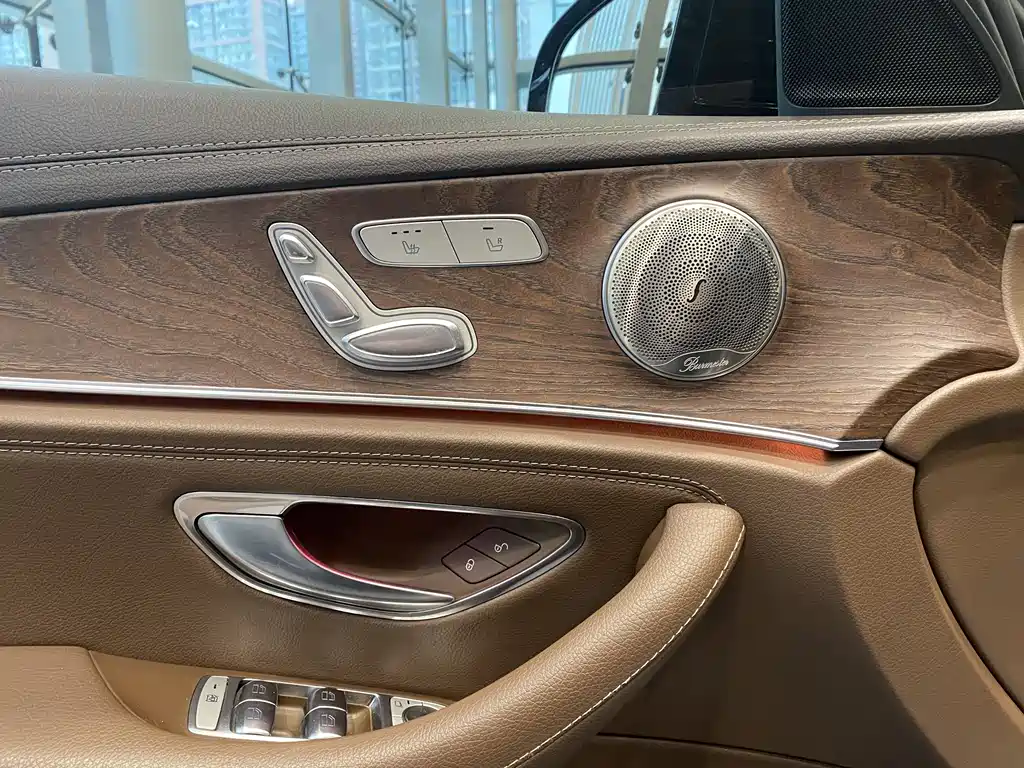 Mercedes-Benz E-Class 2020 — фото 4