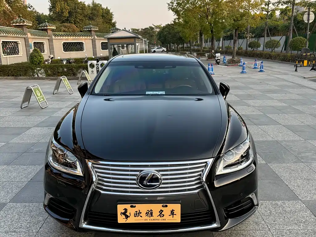 Lexus LS 2014 — фото 2