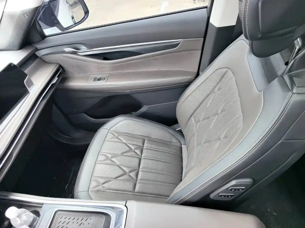 Ford Edge 2025 — фото 14