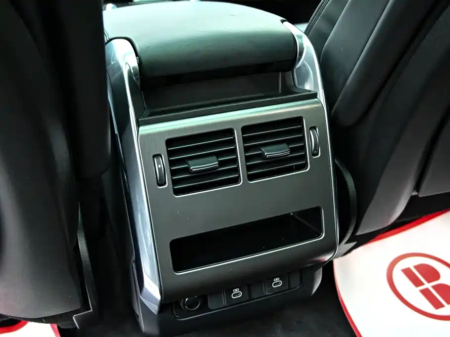 Land Rover Sport PHEV 2021 — фото 36