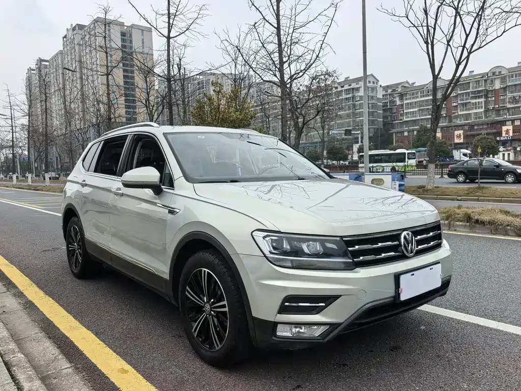 Volkswagen Tiguan L 2020