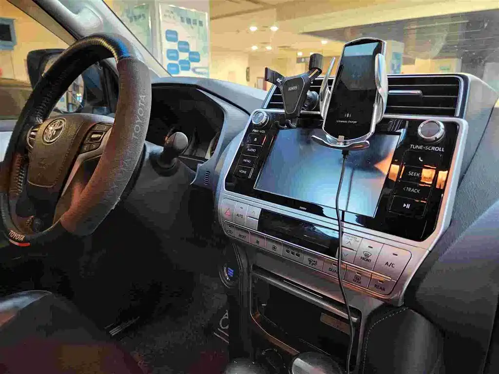 Toyota Prado 2018 — фото 11