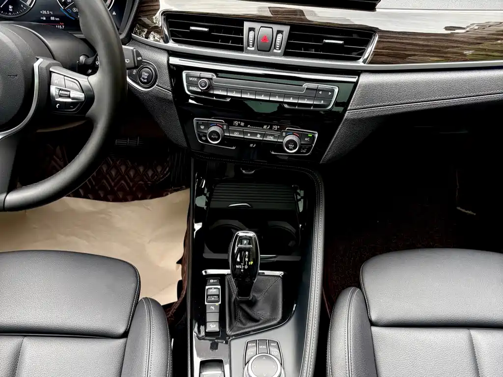 BMW X1 2022 — фото 17