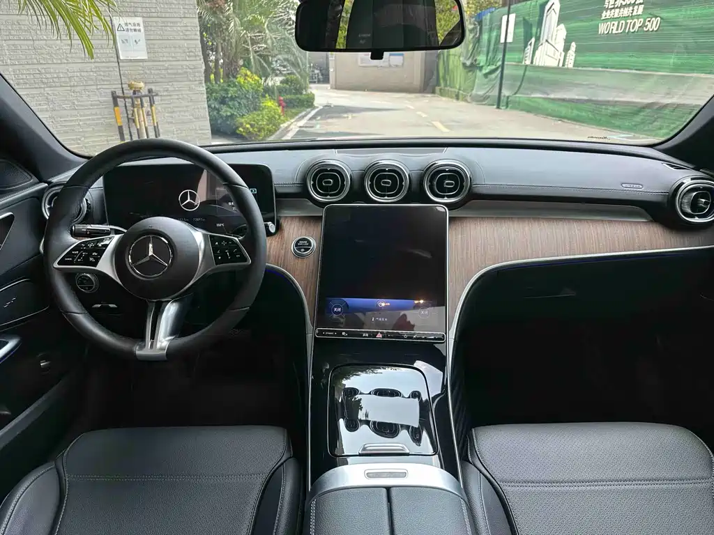 Mercedes-Benz C-Class 2023 — фото 21