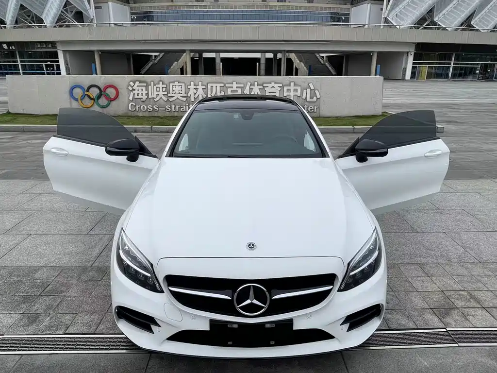 Mercedes-Benz C-Class 2023 — фото 10