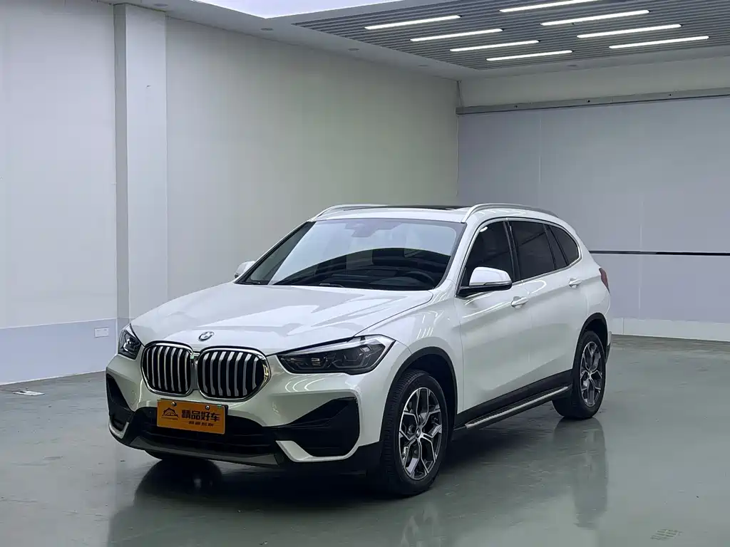 BMW X1 2021 — фото 1