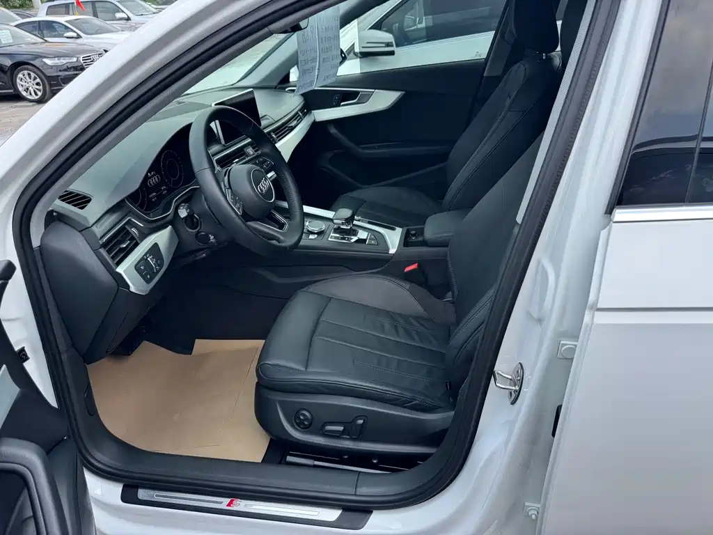 Audi A4L 2019