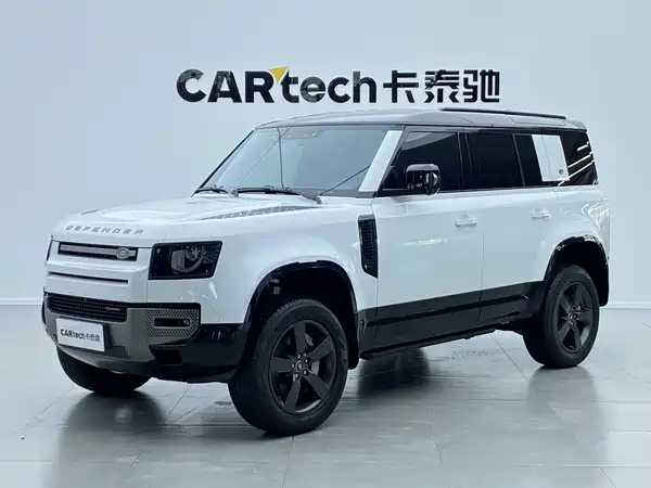 Land Rover Defender 2024