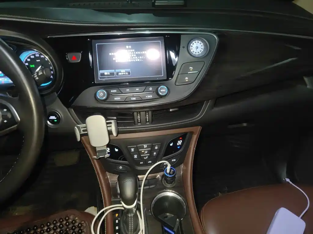 Buick Envision Plus 2016 — фото 14