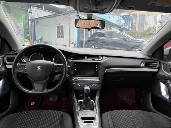 Peugeot 408 2018