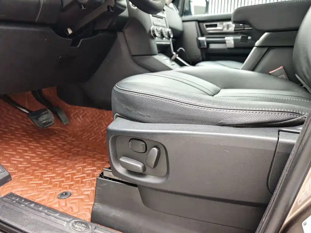 Land Rover Discovery 2015 — фото 6