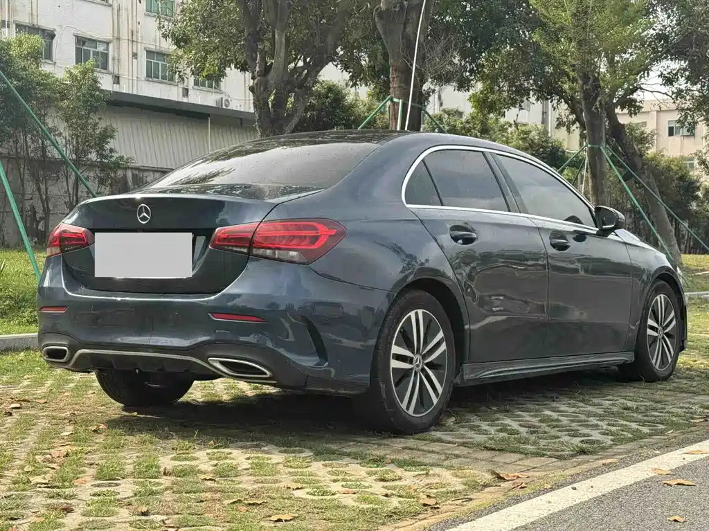 Mercedes-Benz A-Class 2019 — фото 3