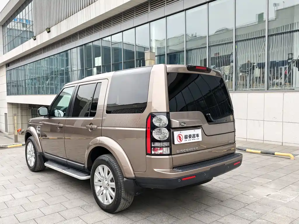 Land Rover Discovery 2015 — фото 21