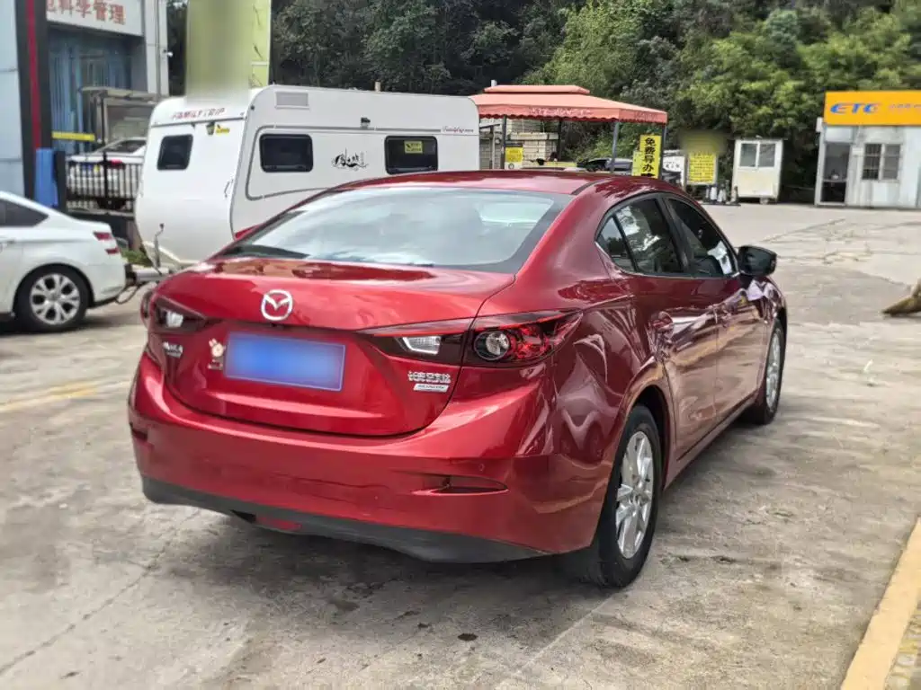 Mazda 3 Angkesela 2015