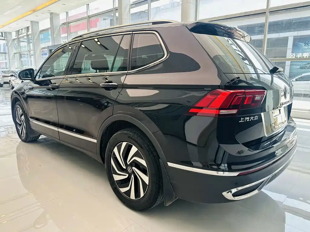 Volkswagen Tiguan L 2022